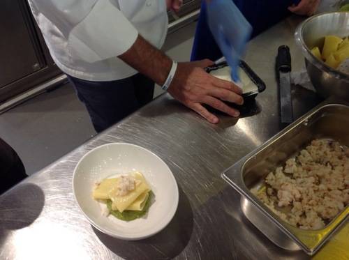Panna da grattuggiare e sfoglia liquida, il soprendente menu di Simone Zambon