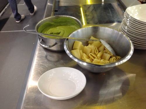 Panna da grattuggiare e sfoglia liquida, il soprendente menu di Simone Zambon