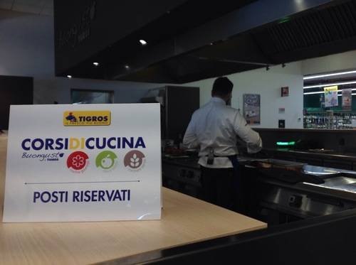 Panna da grattuggiare e sfoglia liquida, il soprendente menu di Simone Zambon