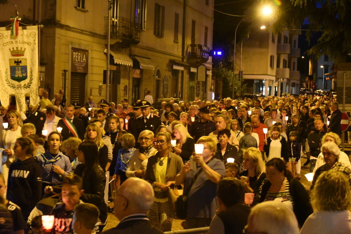 La grande processione con la Madonna di Fatima