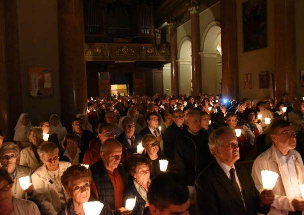 La grande processione con la Madonna di Fatima a Luino