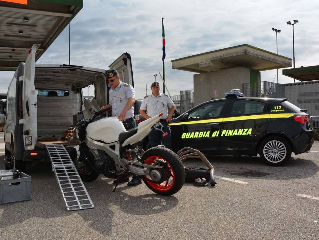 guardia di finanza generiche