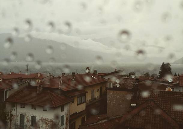 Luino sotto la pioggia