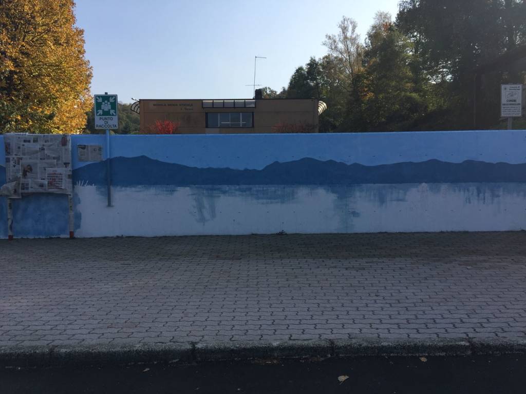 Un murales e una poesia per abbellire la scuola Sereni