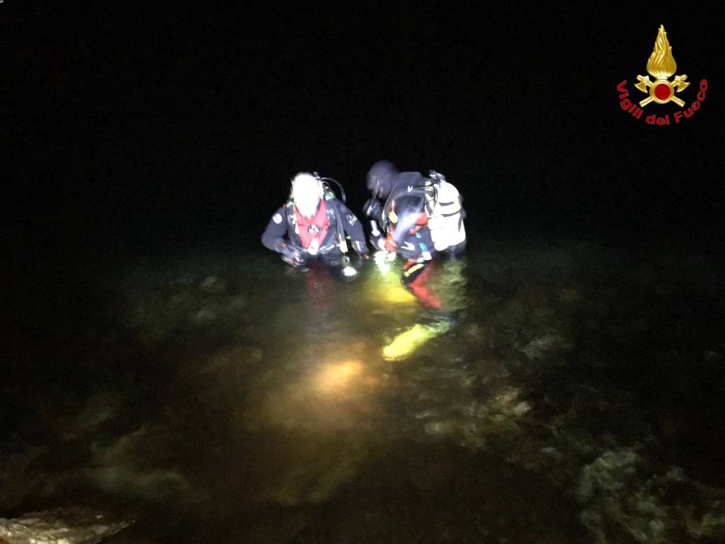 Recupero salma nel lago maggiore