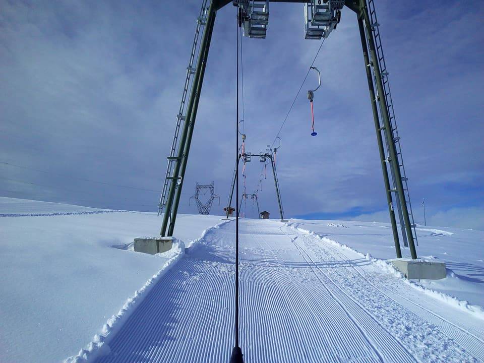 Forcora, si scia con la neve di marzo