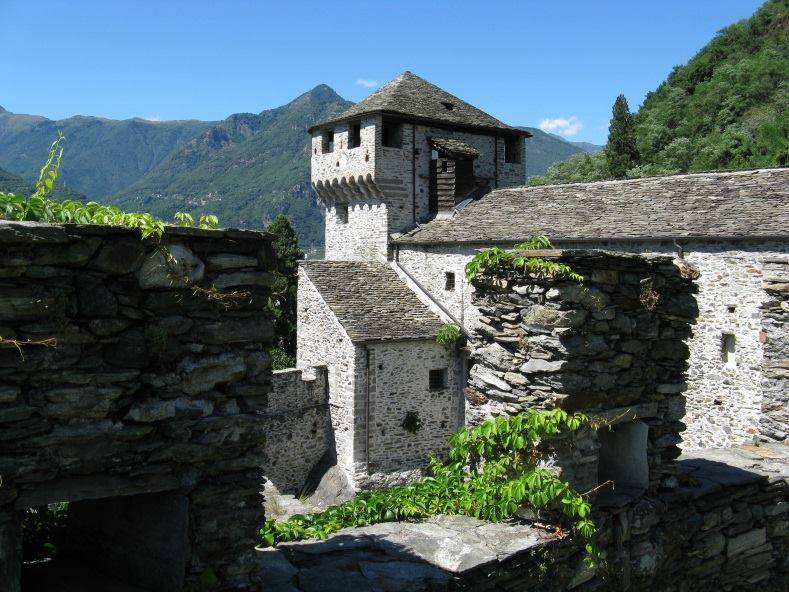 Castelli e torri medievali della provincia di Varese
