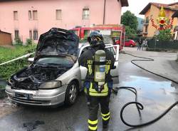 incendio di un'autovettura 