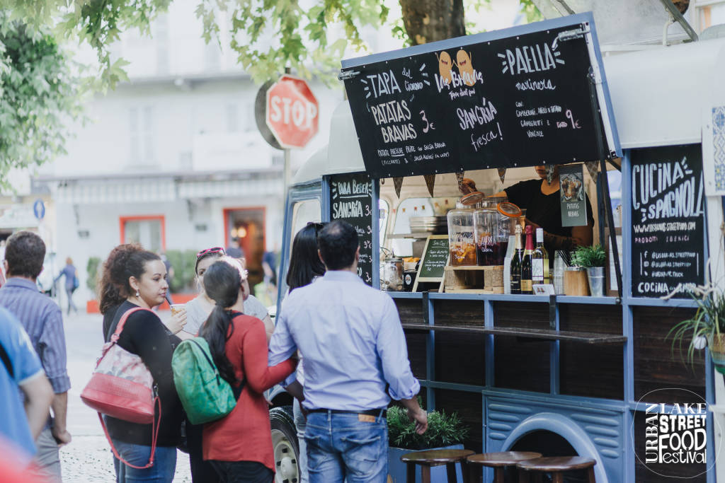Urban Lake Street Food Arona