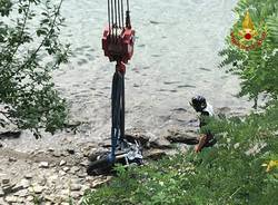 Moto nel lago a Maccagno 