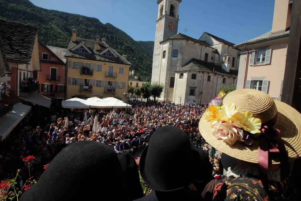 Raduno Spazzacamini in Vial Vigezzo 