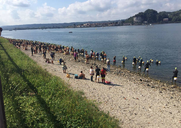 Angera: la traversata a nuoto del Lago Maggiore fino ad Arona