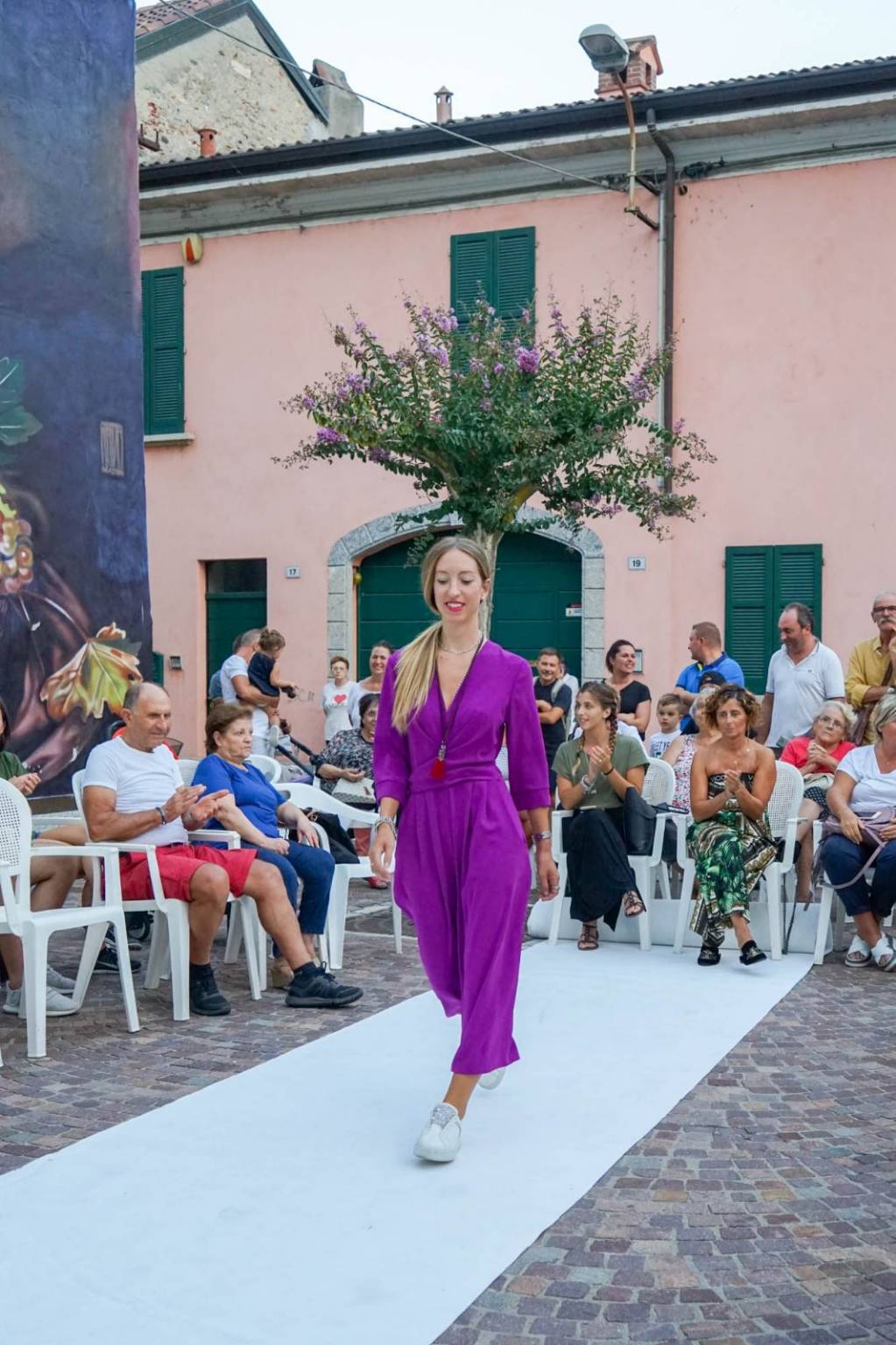 Sfilata di moda ad Angera