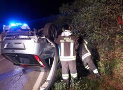 auto ribaltata taino