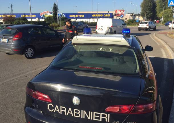 carabinieri busto arsizio posto di blocco