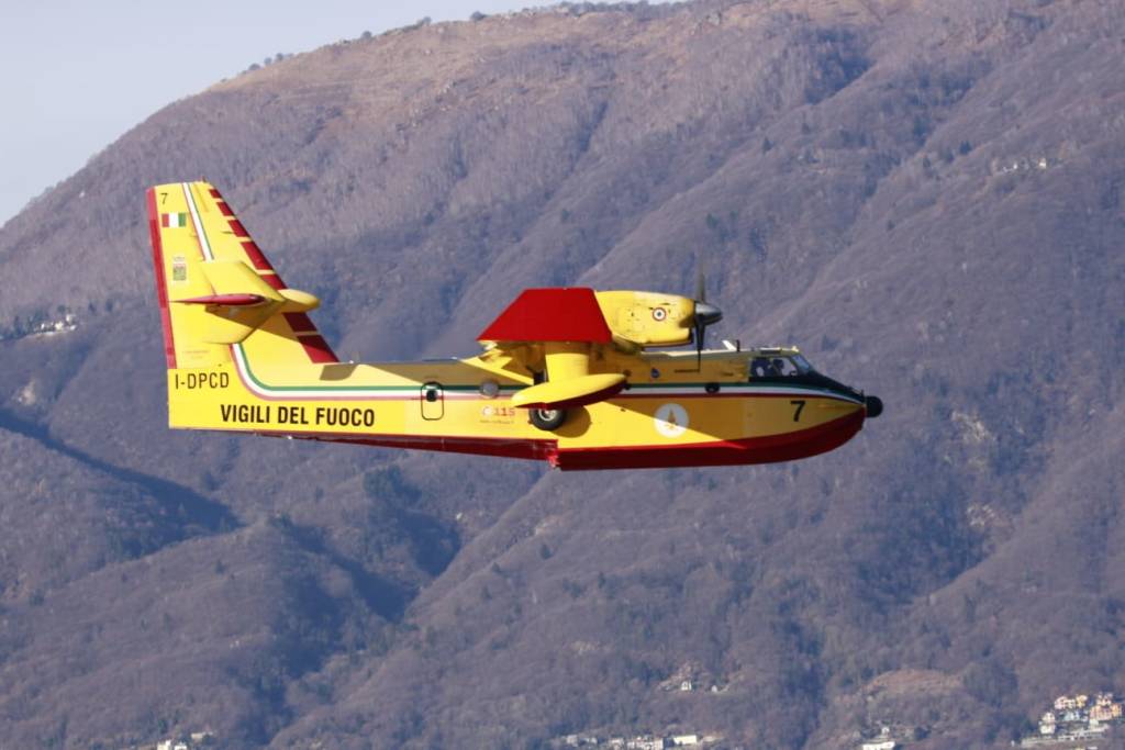 Il volo del Canadair
