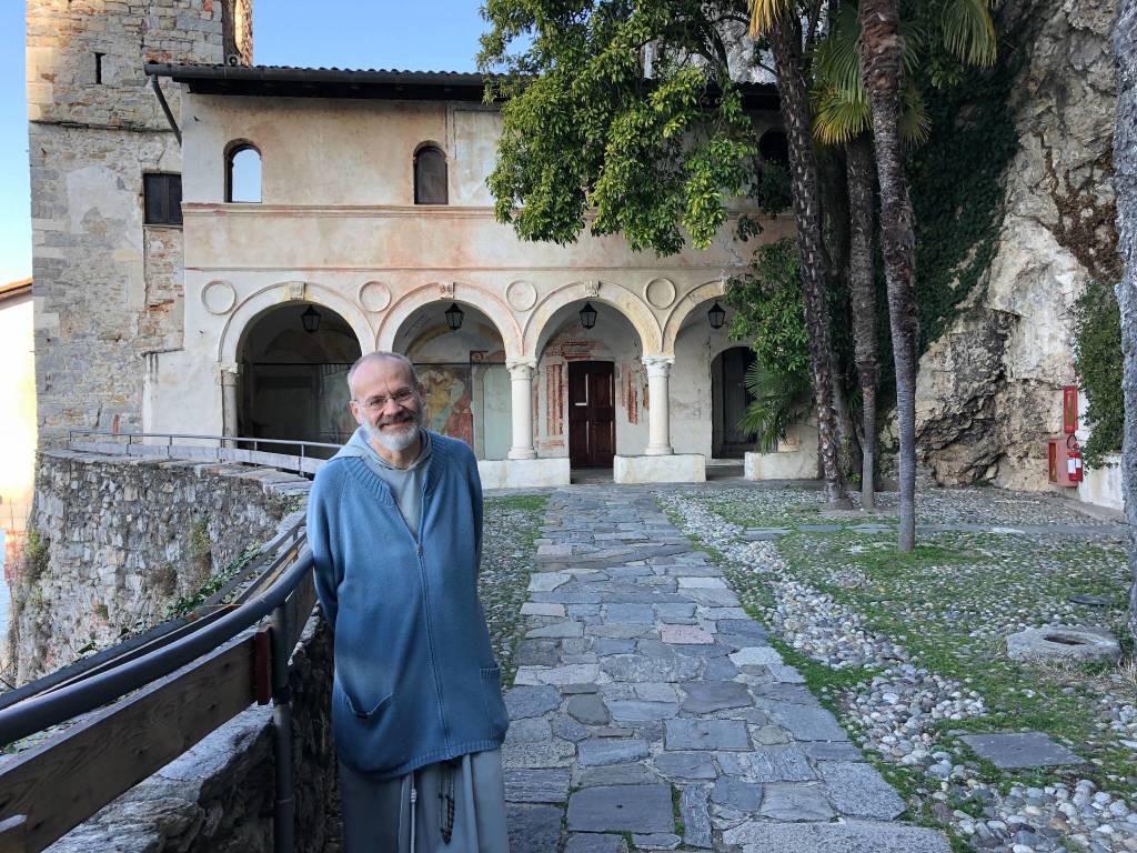 Eremo di Santa Caterina del Sasso, i frati