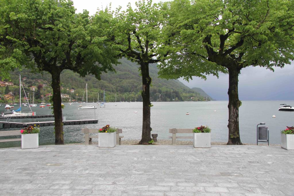 La nuova piazza di Caldè