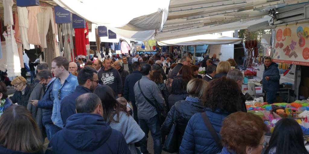 Pasqua ad Angera con Agli Ambulanti di Forte dei Marmi