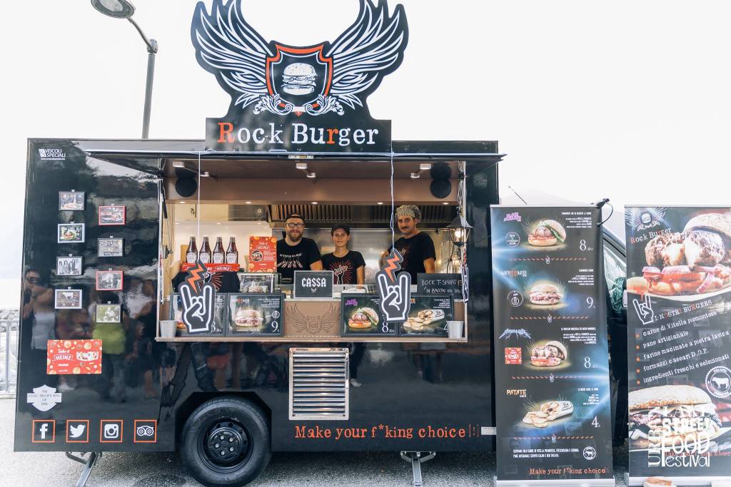 Urban Lake Street Food Arona