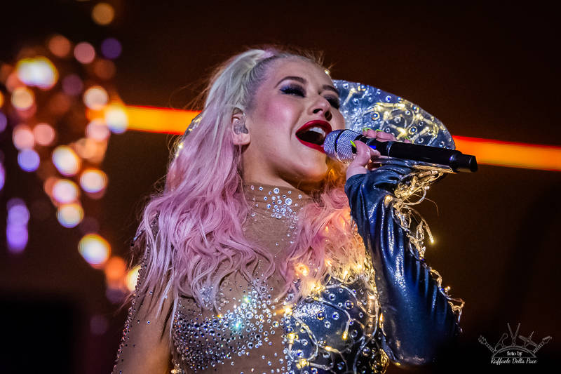 Christina Aguilera in concerto a Moon and Stars