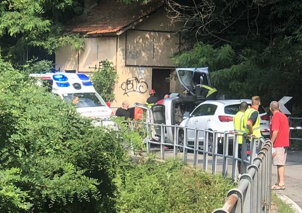 incidente creva luino