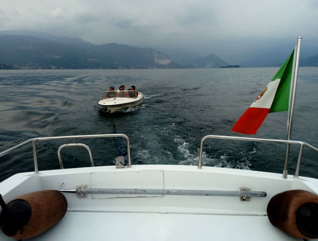 Leggiuno - Salvataggio motoscafo