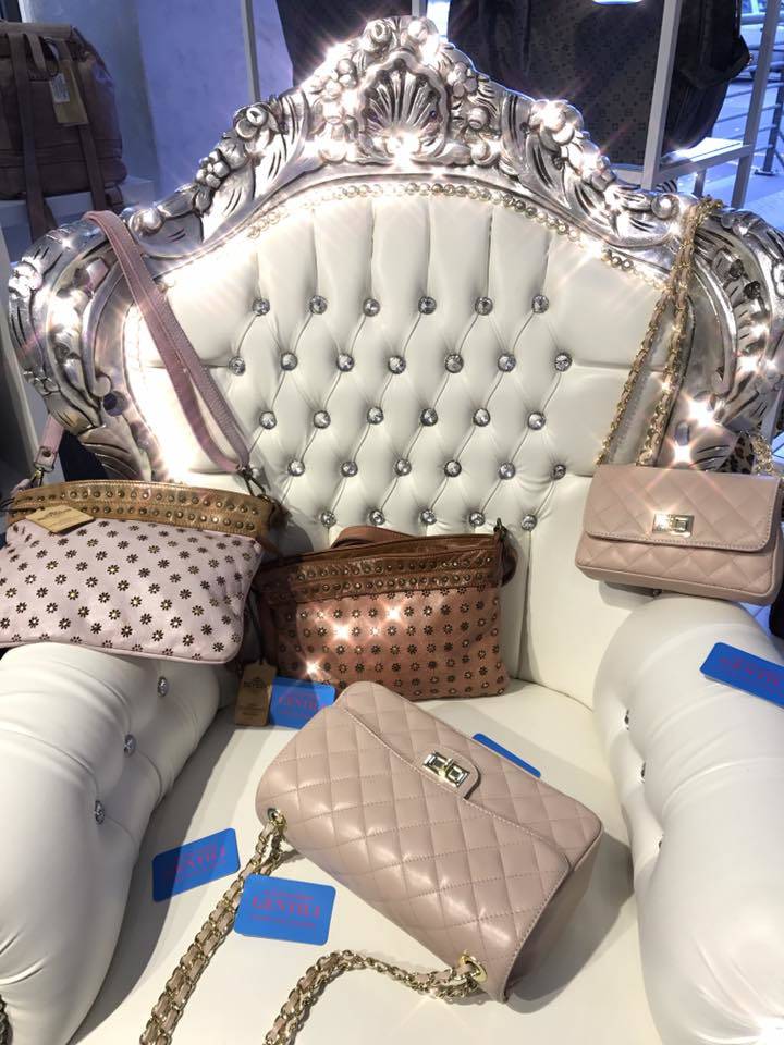 Gli Ambulanti di Forte dei Marmi a Angera 2019