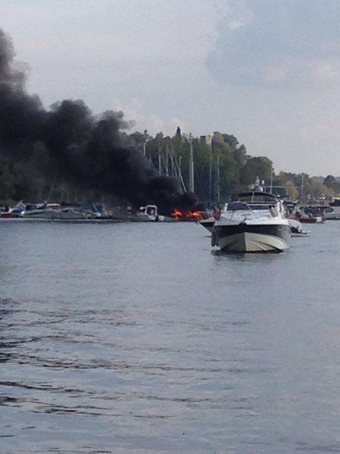 Barca va a fuoco a Lisanza