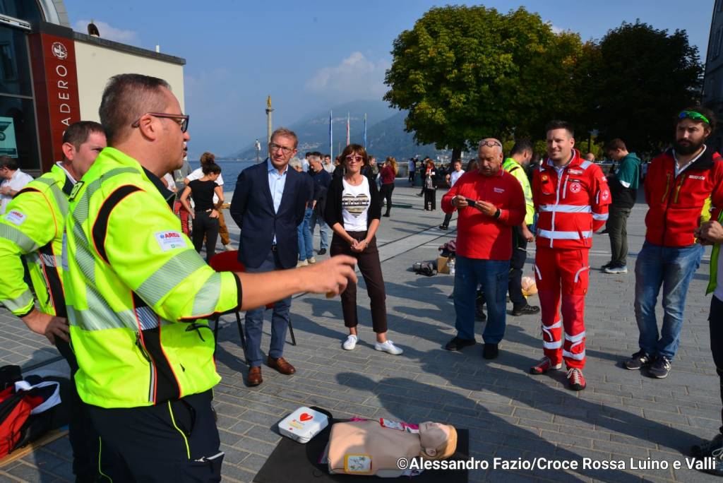 "Noi ci siamo!", più di cento postazioni a Luino per imparare a rianimare