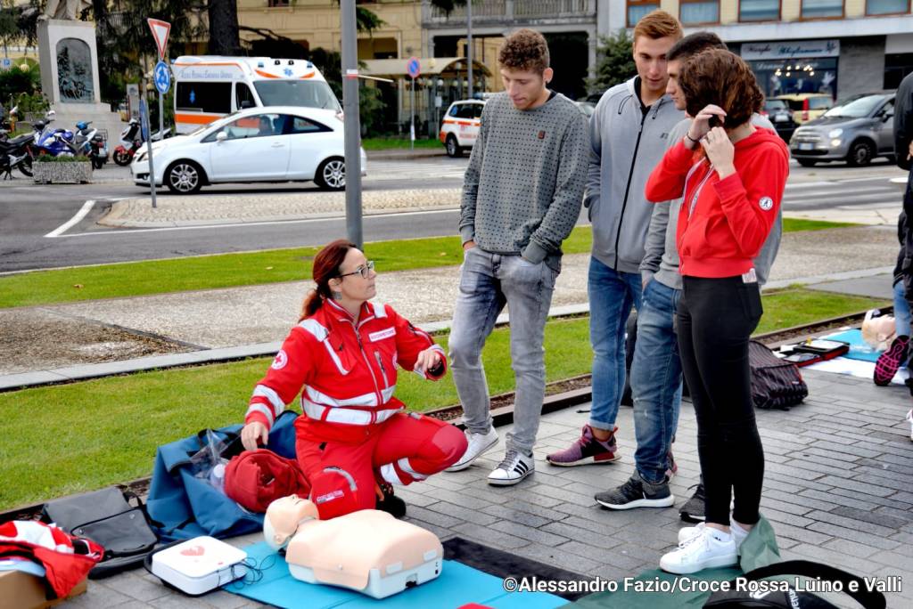 "Noi ci siamo!", più di cento postazioni a Luino per imparare a rianimare