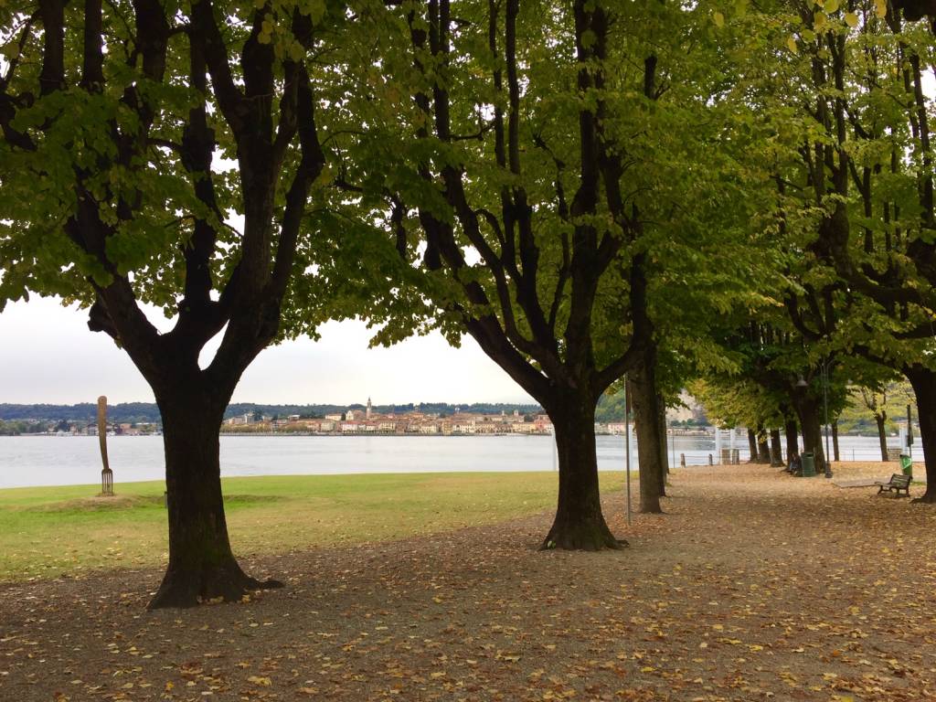 Autunno ad Angera, aspettando il foliage