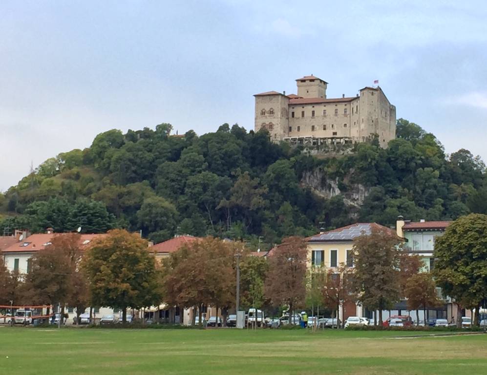 Autunno ad Angera, aspettando il foliage