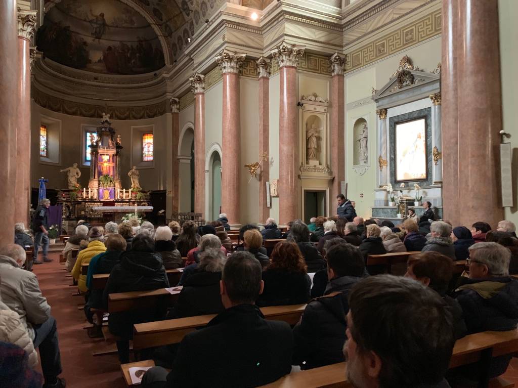 Luino: funerale don Giorgio Marelli