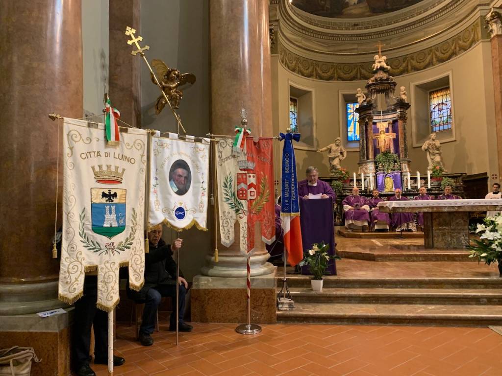 Luino: funerale don Giorgio Marelli