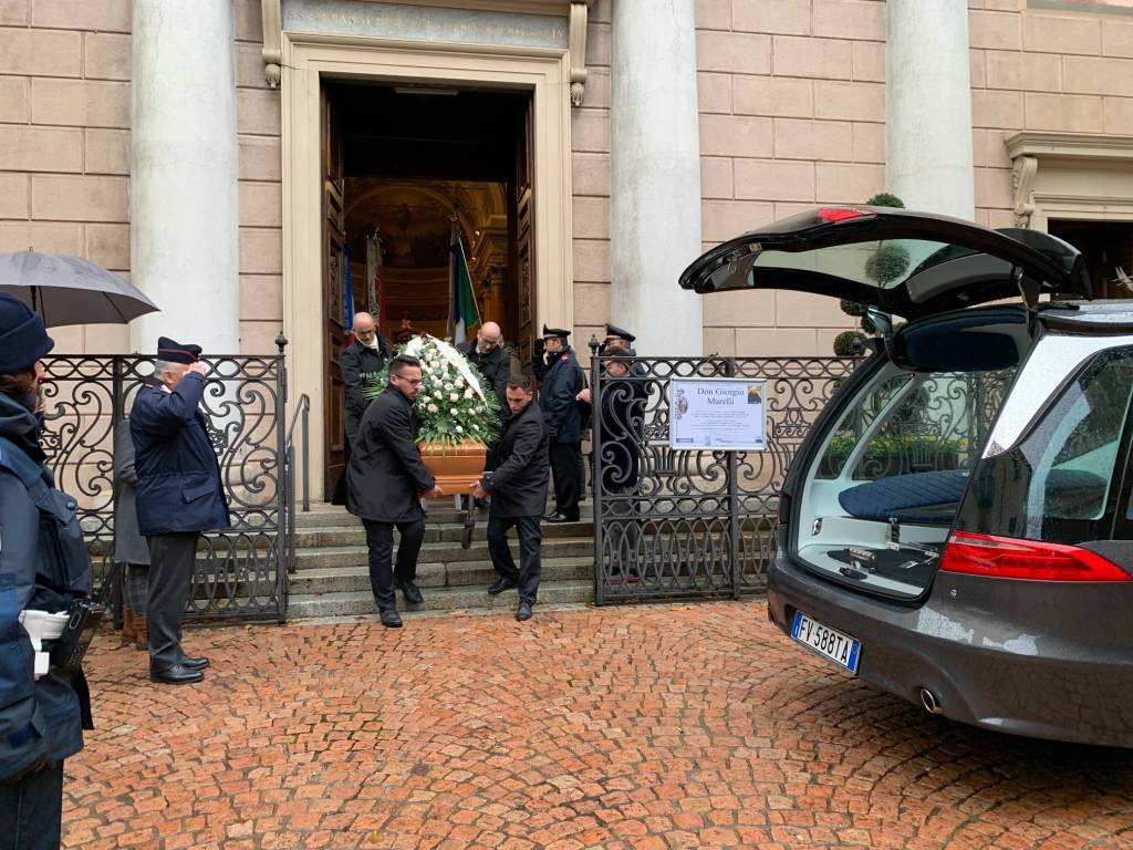 Luino: funerale don Giorgio Marelli
