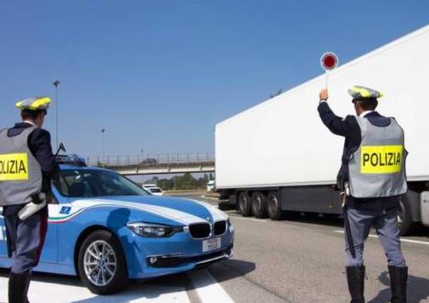 polizia stradale camion