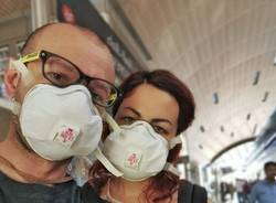 alessandro lucca elena macaluso mascherina aeroporto dubai coronavirus