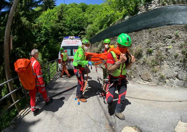 Cnsas intervengono al Cuvignone 