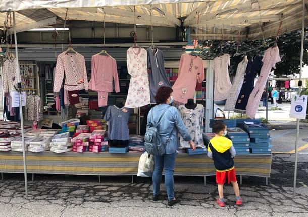 Ripartenza mercato Laveno Mombello