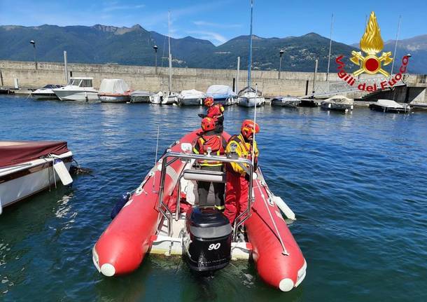 Soccorso per windsurf in difficoltà 