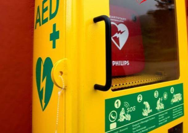 Dae defibrillatore semiautomatico