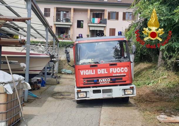 sesto calende rogo cantiere nautico