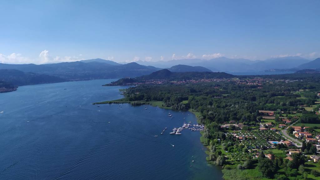 Arcadia Fly Team mongolfiera lago maggiore