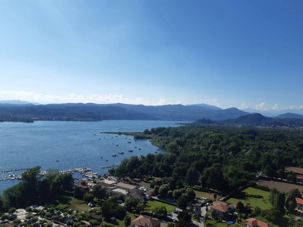 Arcadia Fly Team mongolfiera lago maggiore