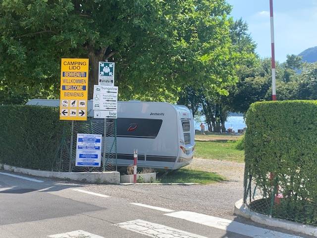 La difficile estate dei campeggi sul Lago Maggiore
