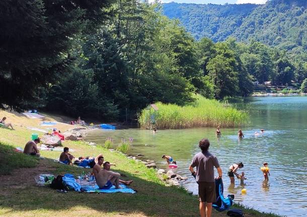 spiaggia del prete comabbio