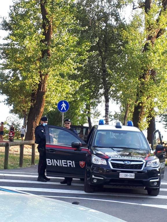 Carabinieri controllano il Lago Maggiore 