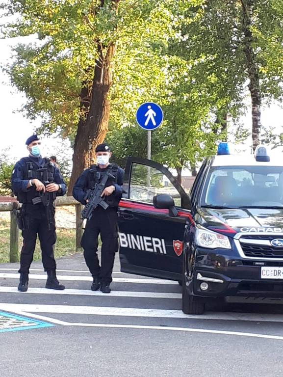 Carabinieri controllano il Lago Maggiore 