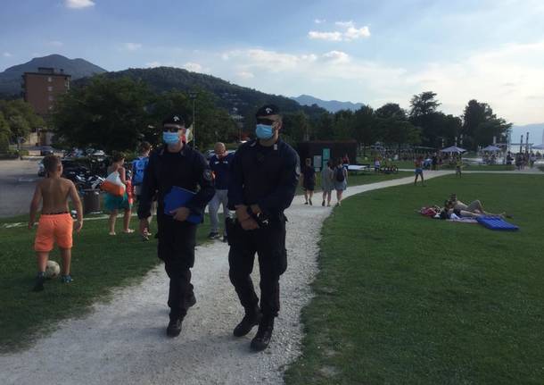 Carabinieri controllano il Lago Maggiore 